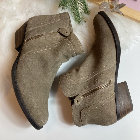Nine West Vintage America Collection Side Zip Up Ankle Bootie MUSHROOM (TAUPE) 8 - Picture 4 of 9